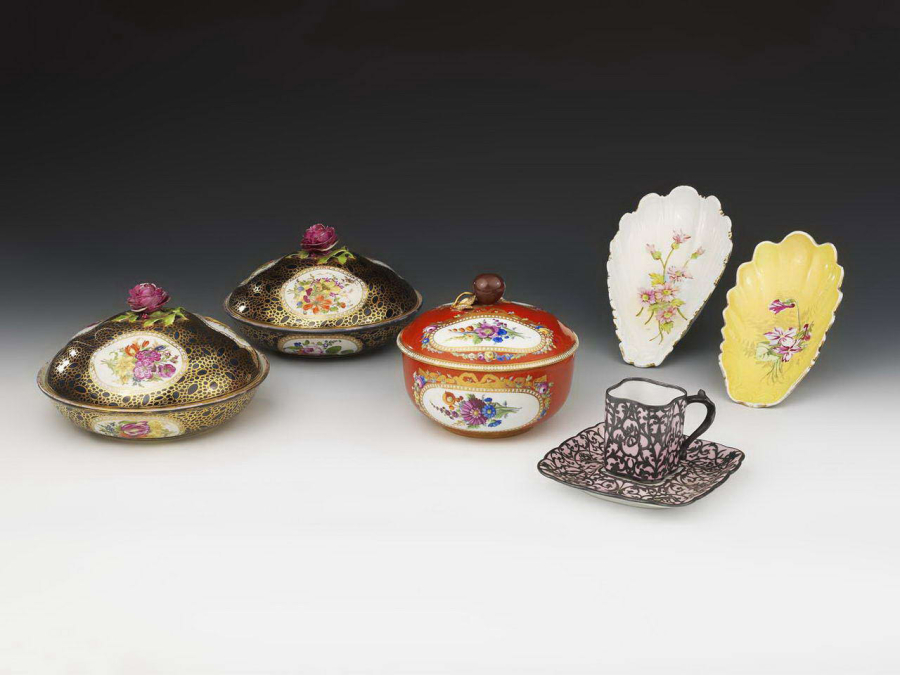 Antika Porselen Alan Yerler | Nakit Alım & Değerleme Hizmeti